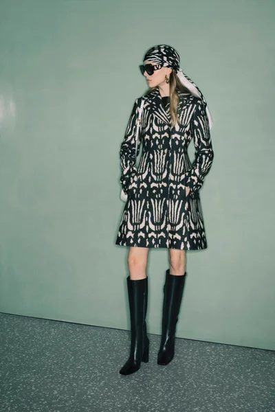 Look 1